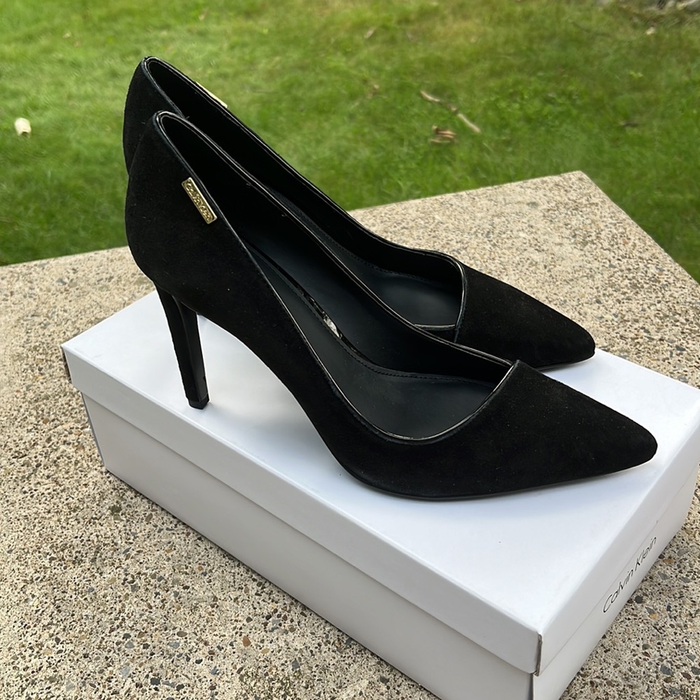 Calvin Klein heels/ pumps